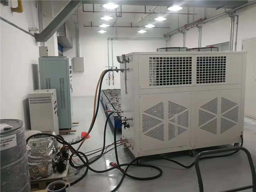 電機(jī)測試?yán)錈嵋惑w機(jī)，檢測冷熱一體機(jī)